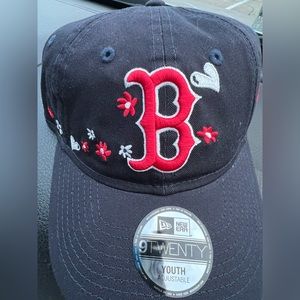 Youth Red Sox hat!   With Hearts